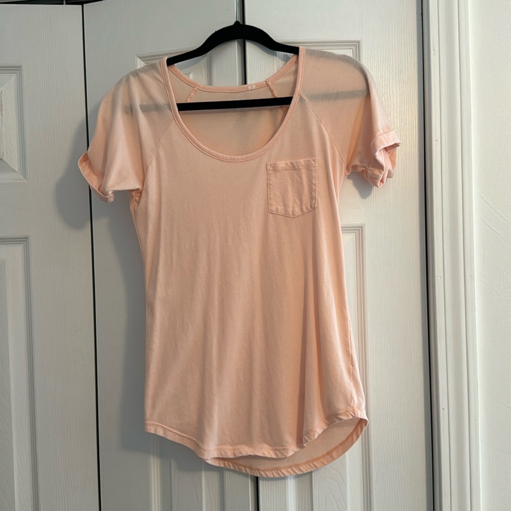 KIRRA, cuffed sleeve, breast pocket tee